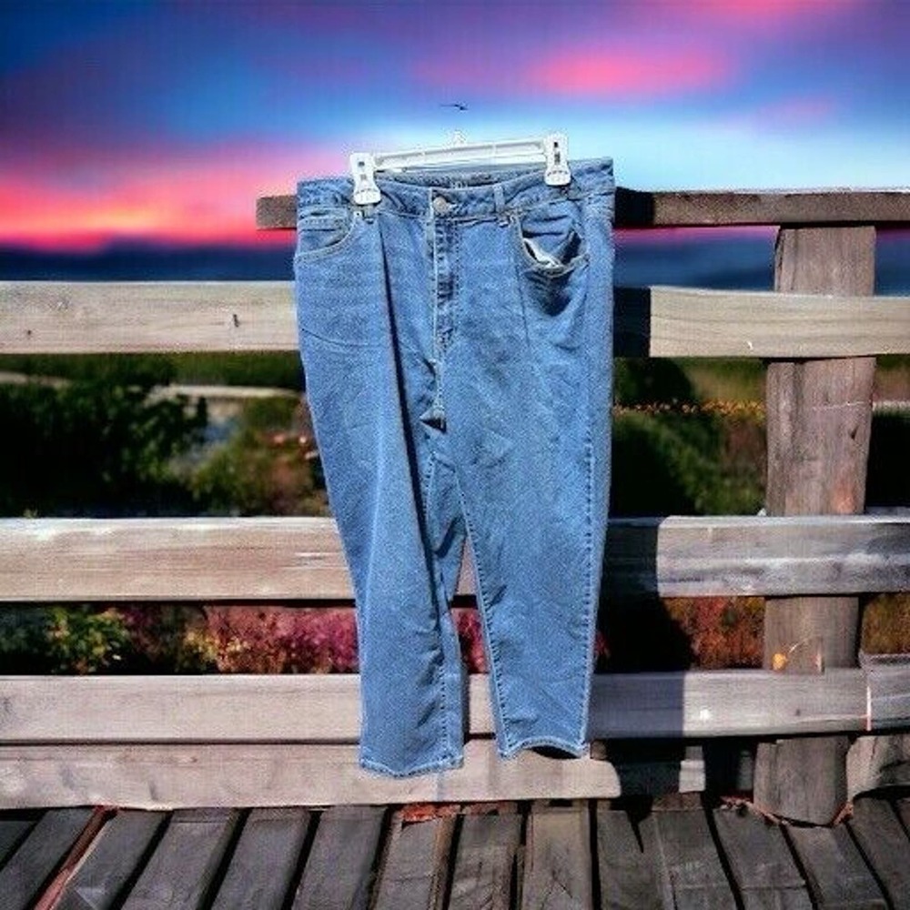 No Boundaries Women's Juniors High Rise Medium Wash Mom Jeans Size 15 BRAND NEW